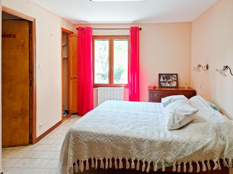 Propriété - 200 m² - 6 pièces