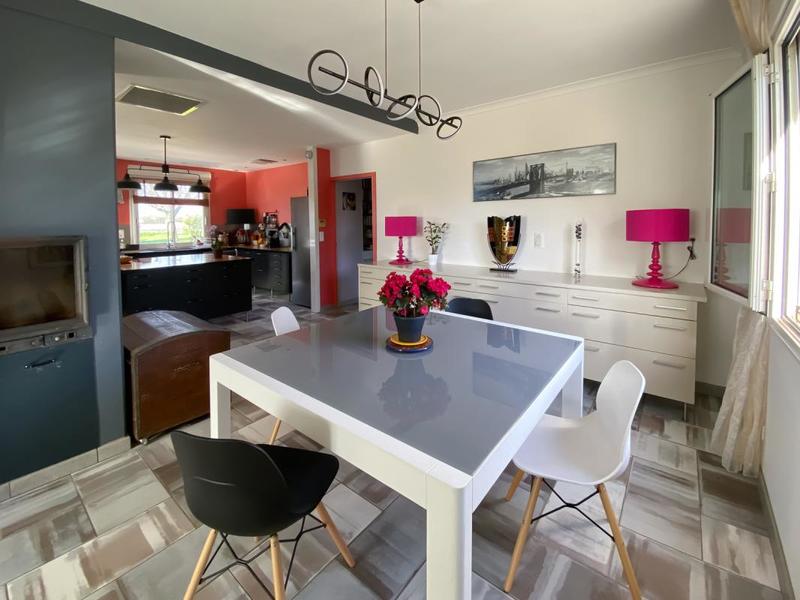 Maison - 198 m² - 9 pièces