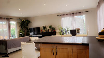 Villa - 100 m² - 5 pièces