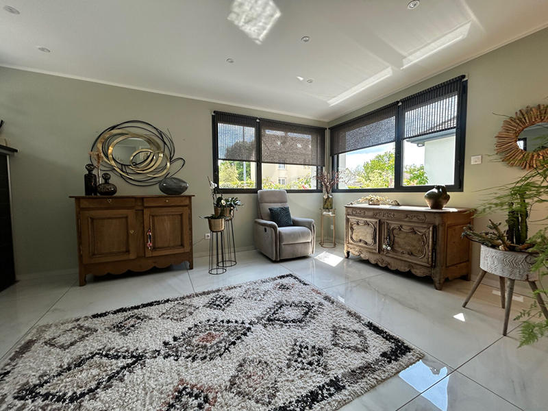 Maison - 217 m² - 5 pièces