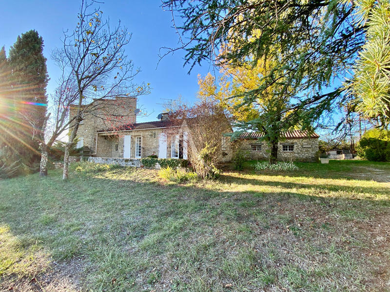 Maison - 197 m² - 9 pièces