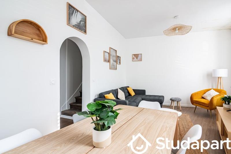 Chambre - 192 m² - 1 pièce