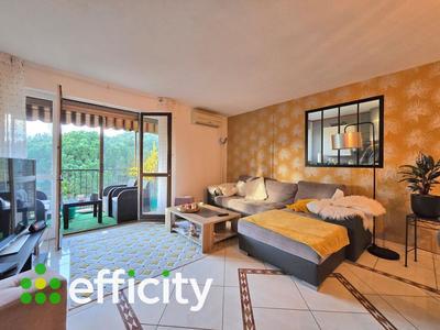 Appartement - 90 m² - 4 pièces