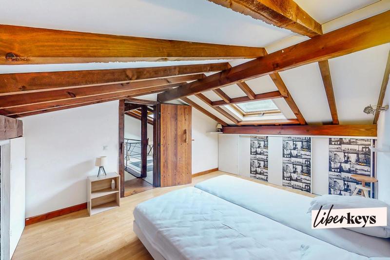 Villa - 220 m² - 10 pièces