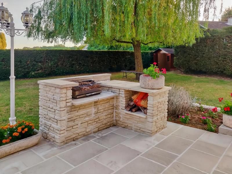 Maison - 220 m² - 7 pièces