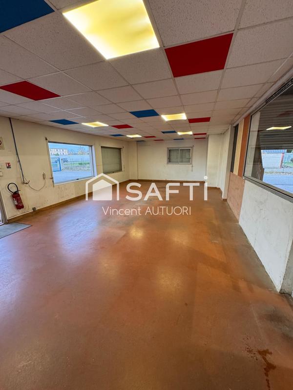 Local commercial - 450 m² - 2 pièces