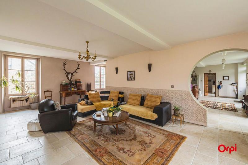 Propriété - 320 m² - 6 pièces