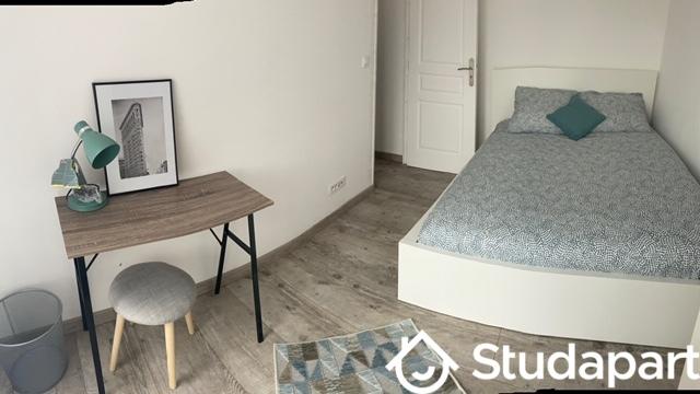 Chambre - 12 m² - 1 pièce