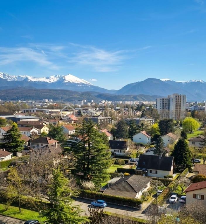 Appartement - 80 m² - 4 pièces