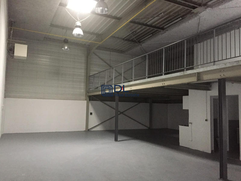 Entrepôt - 179 m²