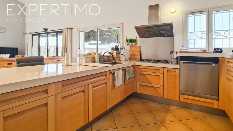 Maison - 171 m² - 6 pièces