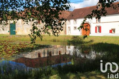 Maison - 340 m² - 9 pièces