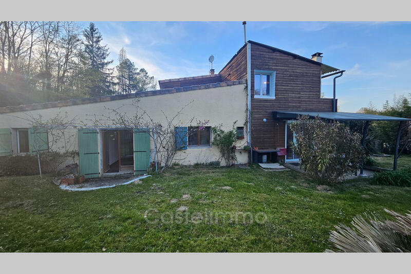 Maison - 213 m² - 5 pièces