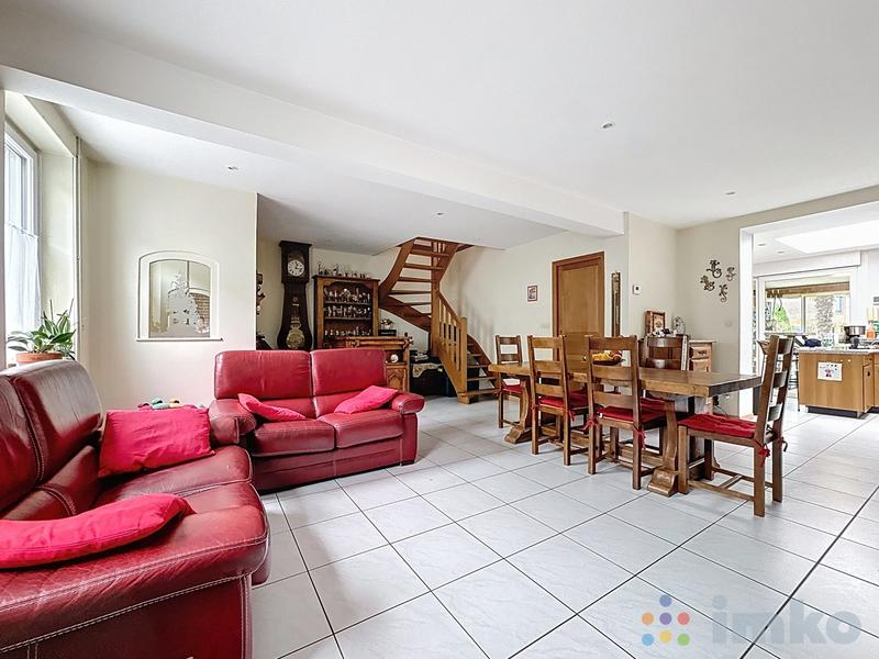 Maison - 93 m² - 5 pièces