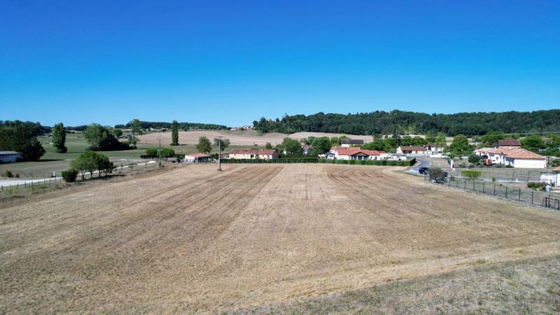 Terrain - 10 068 m²