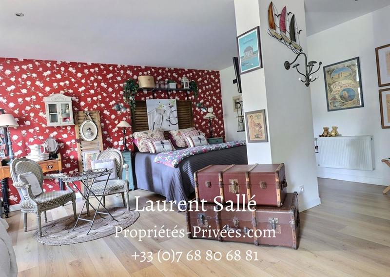 Moulin - 621 m² - 16 pièces