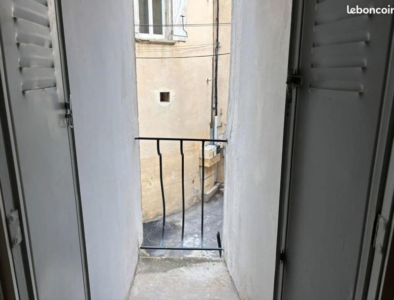 Studio - 15 m² - 1 pièce