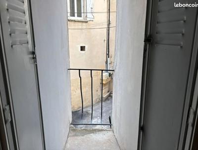 Studio - 15 m² - 1 pièce