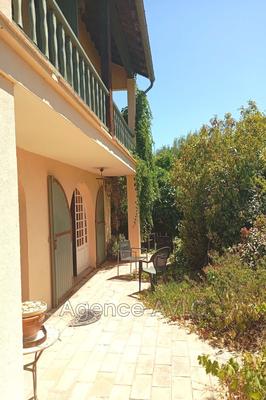 Maison - 202 m² - 5 pièces