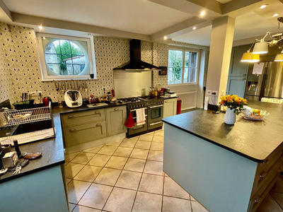 Maison - 190 m² - 6 pièces