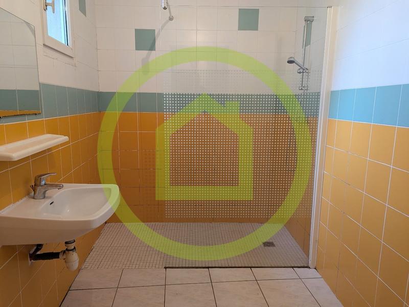 Maison - 220 m² - 7 pièces