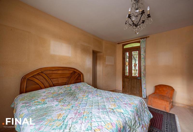 Maison - 208 m² - 8 pièces