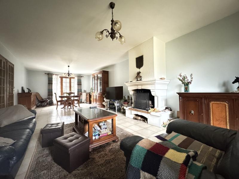 Maison - 155 m² - 8 pièces