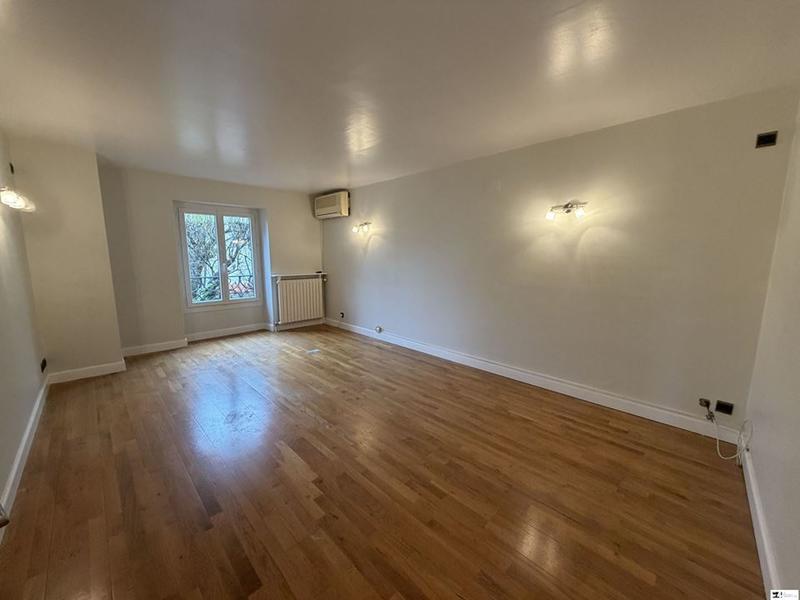 Maison traditionnelle - 172 m² - 7 pièces