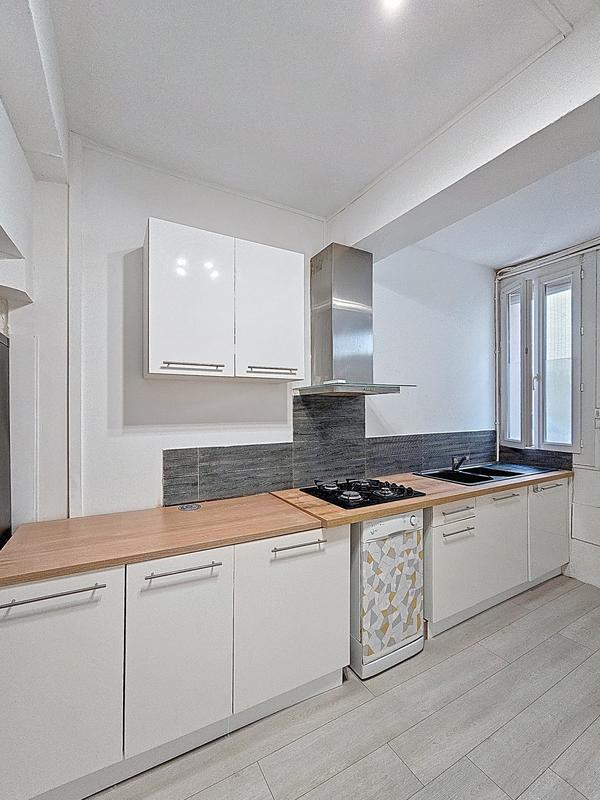 Maison de ville - 69 m² - 4 pièces