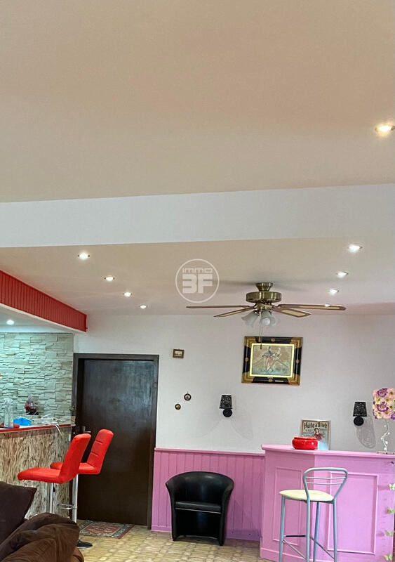 Local d'activités - 495 m²