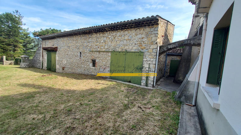 Maison - 293 m² - 13 pièces