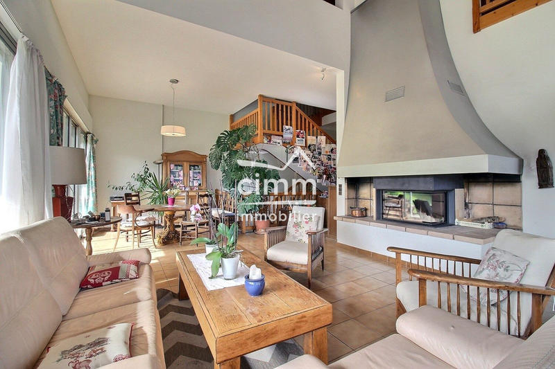 Villa - 363 m² - 6 pièces