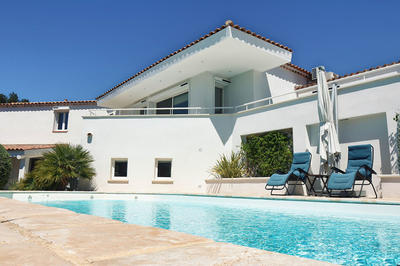 Maison - 297 m² - 8 pièces