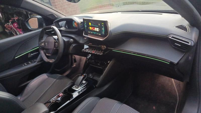 Peugeot 2008 136 100 kWh Gt - Automatique