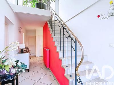 Maison - 179 m² - 8 pièces