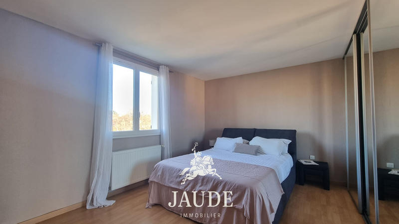 Maison - 277 m² - 8 pièces