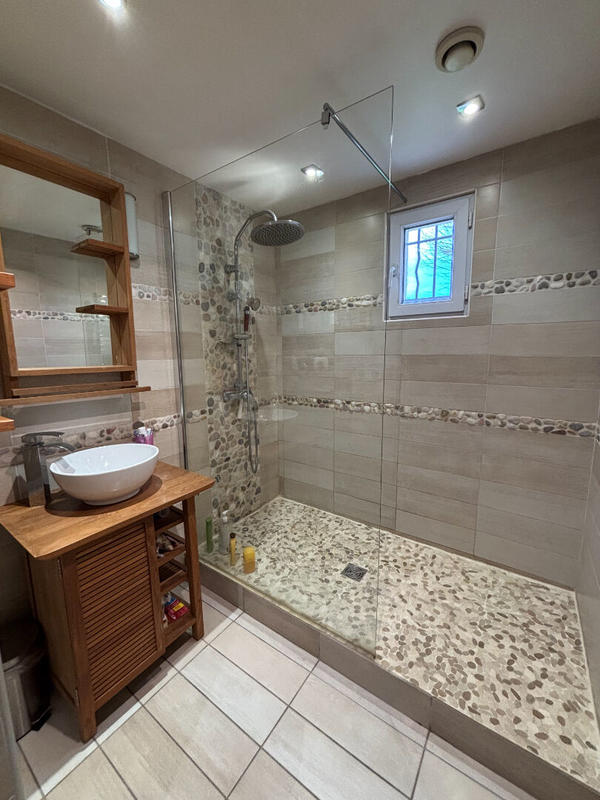 Maison - 183 m² - 8 pièces