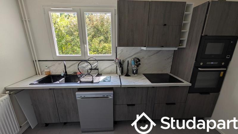 Chambre - 11 m² - 1 pièce