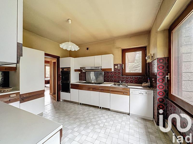 Maison - 272 m² - 11 pièces