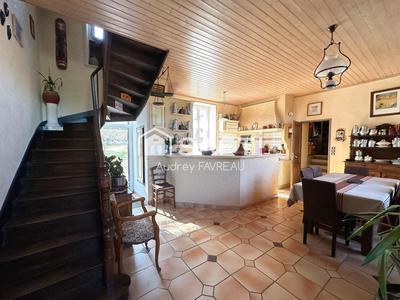 Maison - 142 m² - 6 pièces