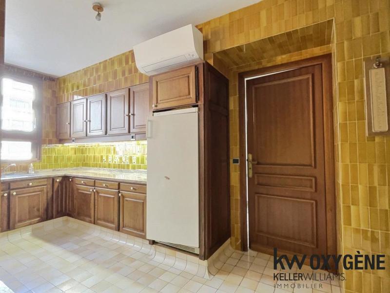 Appartement - 205 m² - 7 pièces