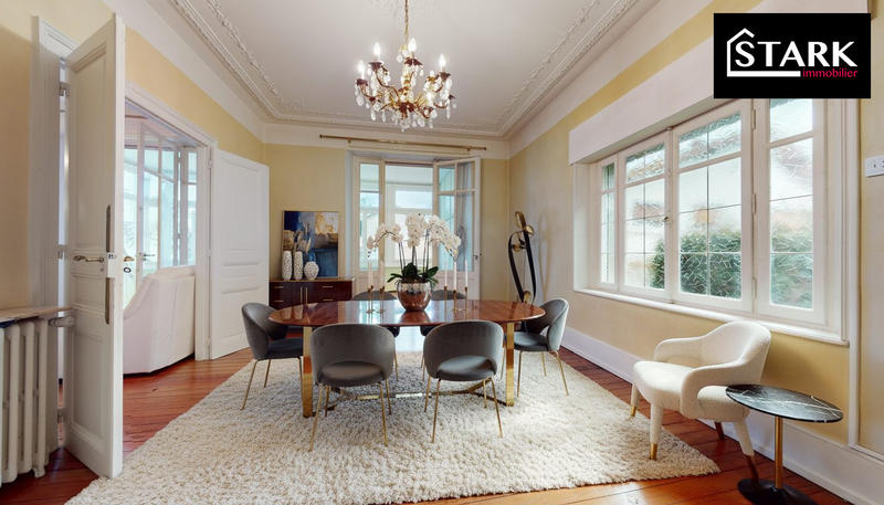 Appartement - 127 m² - 6 pièces