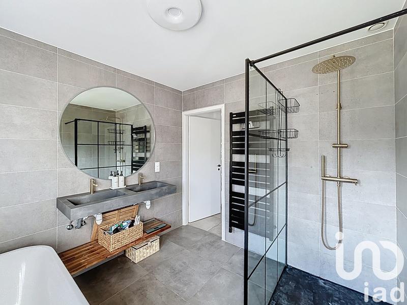 Maison - 170 m² - 5 pièces