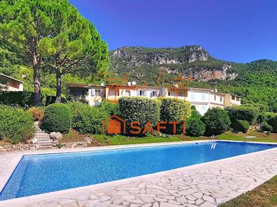 Maison - 122 m² - 4 pièces