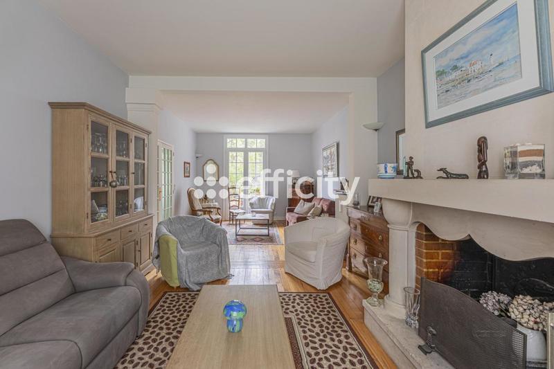 Maison - 143 m² - 7 pièces