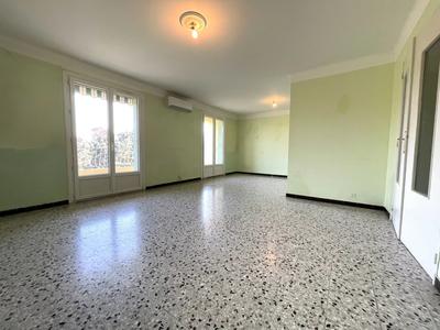 Appartement - 84 m² - 4 pièces