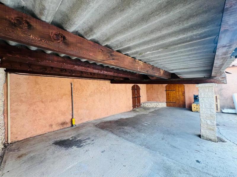 Maison - 423 m² - 12 pièces