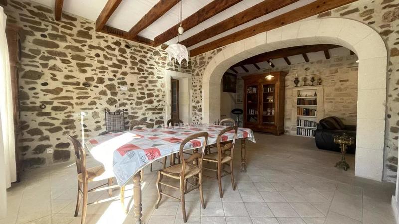 Mas - 195 m² - 9 pièces