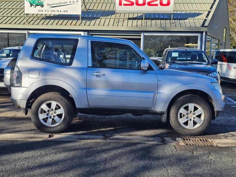 Mitsubishi Pajero 3.2 Di-D Invite 160cv 4x4 3p Bvm Fap