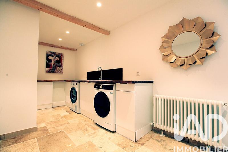 Maison - 206 m² - 7 pièces